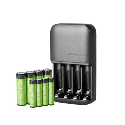 Immagine di Amazon Basics Batterie con caricabatterie a 4 alloggiamenti, spina UE, Confezione da AAA 800mAh + AA 2000mAh, Nero