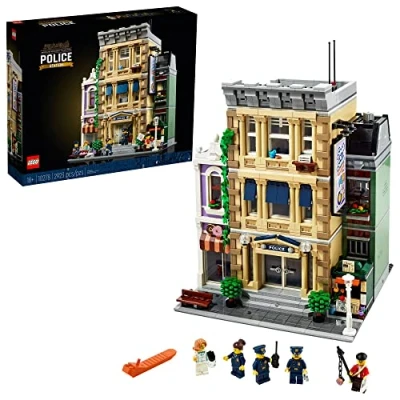 Immagine di LEGO Police Station 10278 Building Kit; A Highly Detailed Displayable Model for Adults, New 2021 (2,923 Pieces)