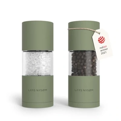 Immagine di LARS NYSØM Set di macine per sale e pepe in acciaio inossidabile con macinino ceramica regolabile 2 pezzi I Designer Spice Mill (Sage Green)