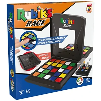 Immagine di sfida Rubik&#039;s, classico gioco da tavola di sequenza veloce e strategia, uno contro per due giocatori