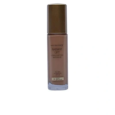 Immagine di Max Factor Fondotinta Liquido Radiant Lift Formula Antietà a Lunga Durata con SPF 30 ed Acido Ialuronico 80 Bronze 7 ml