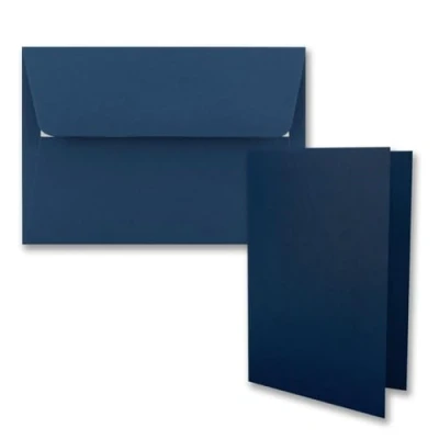 Immagine di Set di 50 biglietti pieghevoli, formato DIN B6, 12 x 17 cm, con buste chiusura adesiva, per inviti e auguri compleanno o matrimonio, colore blu scuro