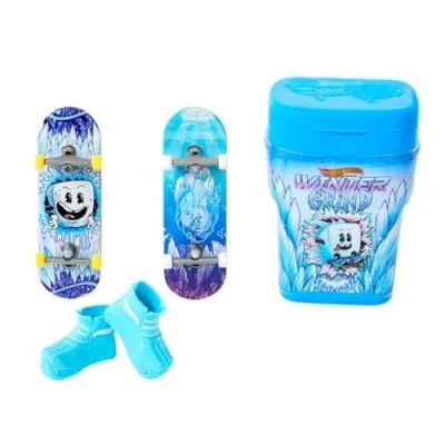 Immagine di Hot Wheels Skate con 2 skateboard e un paio di pantofole. Modelli assortiti