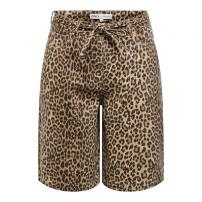 Immagine di ONLY Onlnaomi String Bermuda Shorts di jeans, Donna, Taglia: Medium, Toasted coconut/leo