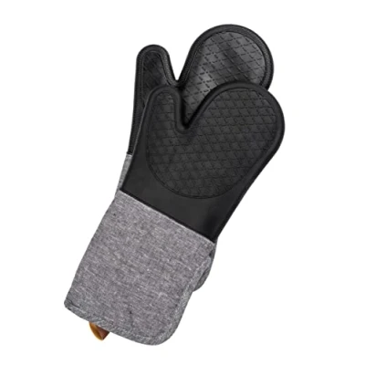 Immagine di WENKO guanti da cucina Ada, set di 2 con palmo in silicone, protezione affidabile grazie ai polsini molto lunghi, confortevoli e facili lavare, 18x38x2cm, nero/grigio