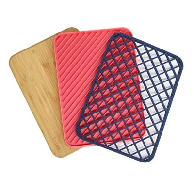 Immagine di Trebonn Trilogy Chop Drain &amp; Rest, Set da Cucina con Tagliere in bambù 34 x 24 Cm, Gocciolatoio E Poggiapentola Silicone.