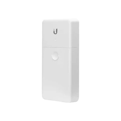 Immagine di Ubiquiti Networks NanoSwitch Gigabit Ethernet (10/100/1000) White Power over (PoE) Switch di rete, Bianco