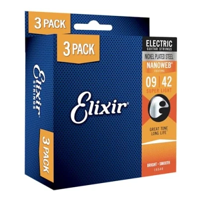 Immagine di Elixir Strings corde per chitarra elettrica Nickel Plated Steel con rivestimento NANOWEB Confezione da 3, Super Light 9 42
