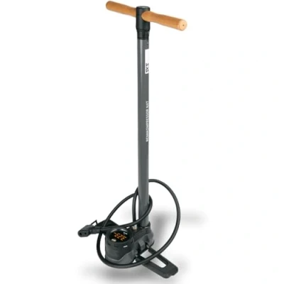 Immagine di SKS Germany COMPRESSOR NXT DIGI Pompa ad aria per tutti i tipi di valvole, manometro digitale LED, tubo metallico, base in metallo, manico legno, pressione massima: 16 bar / 232 PSI, colore: Nero