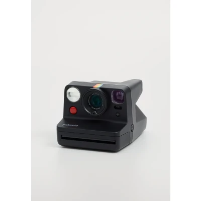 Immagine di Polaroid NOW+ Generazione 3 Fotocamera istantanea Bluetooth connessa Nero (9160)