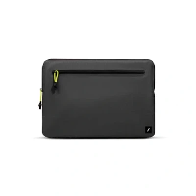 Immagine di Native Union Ultralight Custodia Resistente, Leggera, Sostenibile Realizzata al 100% in Tessuto Ripstop Riciclato Compatibile con MacBook Pro 14&quot; (2021 e successivi) Nero