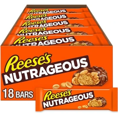 Immagine di Reese&#039;s, Peanut Butter Nutrageous, Deliziose Barrette Ripiene di Arachidi Tostati Croccanti e Caramello Morbido, Ricoperti Cioccolato al Latte, Gustali in Ogni Momento, 18 Pack da 42 g