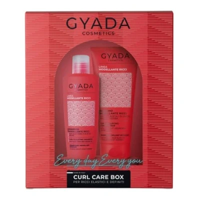 Immagine di GYADA COSMETICS, CURL CARE BOX, Set Regalo per Capelli Ricci, Kit con Shampoo e Balsamo, a Base di Succo Aloe Vera, Olio Lino, Cocco, Argan Jojoba, 250 ml + 200
