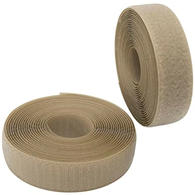 Immagine di Aerzetix C65965 Nastro/rotolo di scratch 30mm 5 metri auto aggrappante organizer/fermacavo striscia aggancio sacchetto indumento cinghia colore: beige scuro in poliammide e poliestere