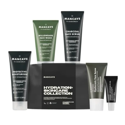 Immagine di ManCave Hydration+ Skincare Collection Set regalo, Crema idratante protettiva SPF 20, Detergente viso, Scrub Siero viso ialuronico, Gel occhi anti fatica, Dermatologicamente testato