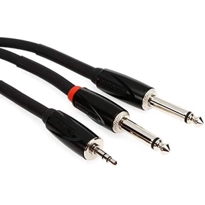 Immagine di Cavo di interconnessione Insert/splitter Roland Black Series—da TRS 1/8 a due da 1/4, 4,5m 15ft RCC 15 3528