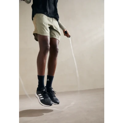 Immagine di adidas Performance Everyset Trainer Unisex Scarpe da allenamento, Taglia: 38 2/3, Core black/cloud white Tessuto / sintetico