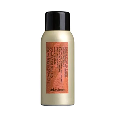 Immagine di Davines This Is An Invisible Mini Dry Shampoo, Residue Free Cleansing And Volumizing Formula, Absorbs Oil With A Soft Natural Finish, Vanilla Grapefruit Scented, 100 ml