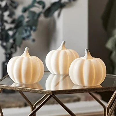 Immagine di Lights4fun Set di 3 Zucche Decorative Halloween in Ceramica con LED Bianchi Caldi a Pile per Interni