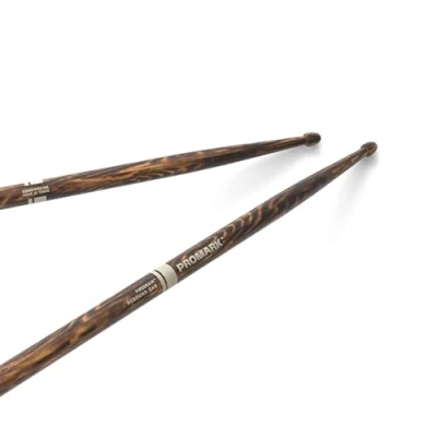 Immagine di ProMark FireGrain Hickory Rebound 5AB Drumsticks Maggiore durata per batteria intensa Punta in legno di ghianda Design bilanciato 1 paio
