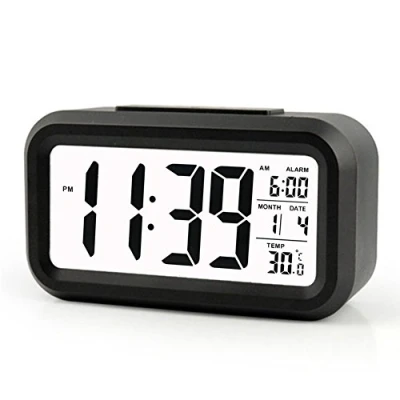 Immagine di Gearmax LED sveglia digitale snooze di ripetizione Light attivato sensore controluce la visualizzazione della temperatura e data(Nero)