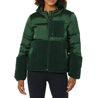 Immagine di Amazon Essentials Piumino in Sherpa Donna, Verde Scuro Lucido, XS