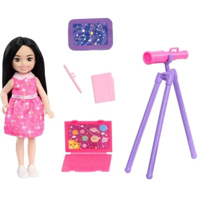 Immagine di Barbie Set di bambole e accessori, Chelsea Can Be Astronomer, Brunette piccola bambola con 5 pezzi a tema scientifico incluso un telescopio
