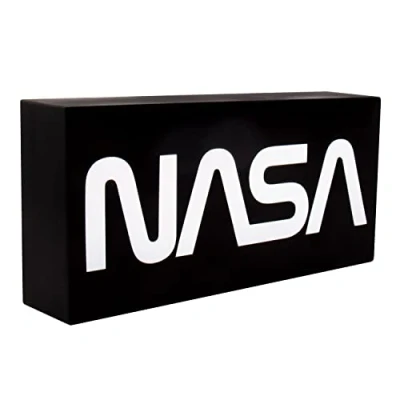 Immagine di Fizz Creations luce d&#039;atmosfera ispirata alla NASA, alimentata tramite USB, con cavo incluso, altezza 22 cm, merchandising ispirato illuminazione novità, notturna a LED.