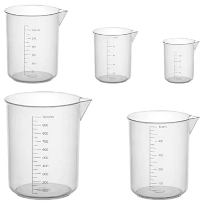 Immagine di stonylab Set di Becher Plastica, Graduato Plastica Trasparente con Beccuccio Dosatore Dosatori Contenitore per Liquidi in 5 Taglie, 50 ml/100 ml/250 ml/500 ml/1000 ml (1 L), Pacchetto Combinato