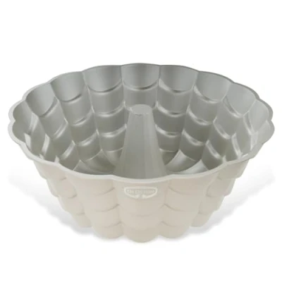 Immagine di Dr. Oetker 2551 Stampo a Ciambella Floralin Alluminio pressofuso con Rivestimento Antiaderente Special, in Confezione Regalo. Ø24cm