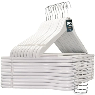 Immagine di edihome, Grucce Legno, Confezione da 50, Appendiabiti con Scanalature su Spalle, Gancio Girevole a 360 e Barra Portapantaloni Antiscivolo, per Completi Camicie Cappotti (Bianco, 50 unità)