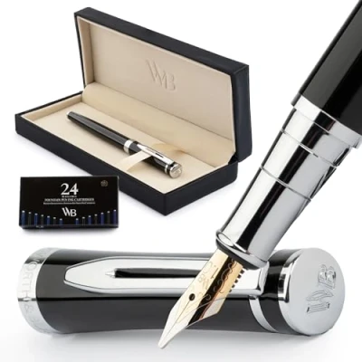 Immagine di Wordsworth &amp; Black Set Penna Stilografica, Pennino Largo, Include 24 Cartucce D&#039;inchiostro, Convertitore Di Ricarica Inchiostro E Confezione Regalo, Finitura Cromata, Calligrafia [Argento Cromato]