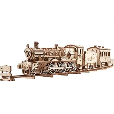 Immagine di UGEARS Harry Potter Hogwarts Express Puzzle 3D per Adulti Trenino Giocattolo Kit da Costruire modellismo legno Include Treno, Binari, Tender, Carrozza, 3 Statuette