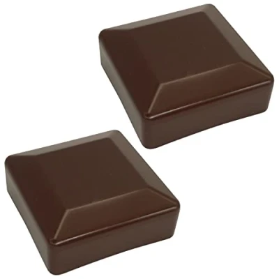 Immagine di SKIR&#039;CO (2 pezzi) Tappi per pali di recinzione, quadrati 70 x mm in plastica marrone colore RAL 8028