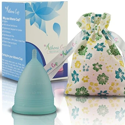Immagine di Coppetta Mestruale Athena Cup per Mestruazioni Ideale Flusso Regolare e Intenso Custodia Inclusa Taglia 2, Blu Trasparente Alternativa Naturale ad Assorbenti Tamponi
