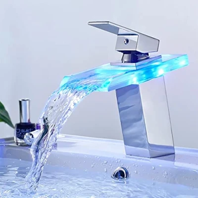 Immagine di Rubinetto Bagno Cascata LED, Elegant Miscelatore Monocomando Lavabo Moderno Ottone Lavabo, Regolazione A Caldo E Freddo Bidet, Valvola In Ceramica, Cromato