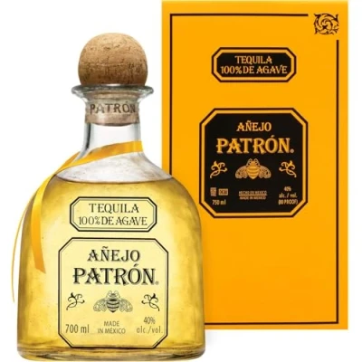 Immagine di PATRÓN Añejo Premium Tequila, creata in Messico piccoli lotti a partire dal 100% della migliore agave Weber Blue, invecchiata per oltre 12 mesi botti di rovere, Vol. 40%, 70 cl / 700 ml