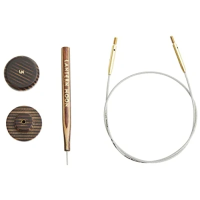 Immagine di Lantern Moon intercambiabili per Aghi da Maglia 2 Cavi fissi 100 cm Tappi di Legno e 1 Strumento serraggio Acciaio Inossidabile Rivestito in Nylon, Argento Ottone