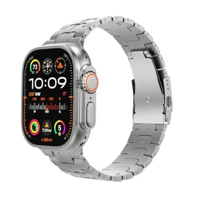 Immagine di MoKo Cinturino in Titanio Compatibile con Apple Watch Ultra2 49mm 46mm 45mm 44mm 42mm iWatch Ultra SE Series 10 9 8 7 6 5 4 3 2 1,Cinturino Metallo Chiusura Pieghevole,Bracciale di Ricambio,Arg