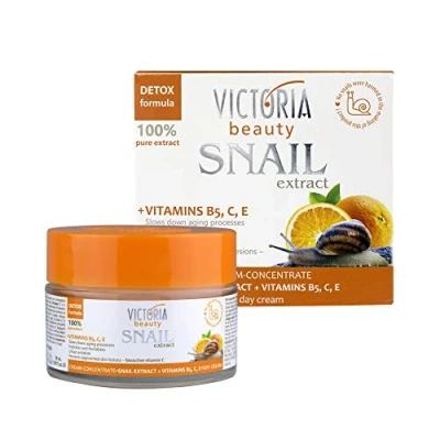 Immagine di Crema per il viso anti invecchiamento da donna, con estratto di lumaca E vitamine B5, C ed alta qualità