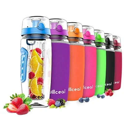Immagine di Borraccia per l&#039;acqua con infusore frutta,di grandi dimensioni, capacità: 946 ml, resistente, in plastica Tritan priva di bisfenolo A, coperchio a scatto e design prova perdita (Blue)
