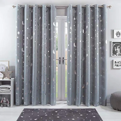 Immagine di Dreamscene Tende oscuranti con Occhielli Galaxy, 100% Microfibra di Poliestere Oscurante., Stelle Luna Grigia Argento., 116 x 137 cm (LxA)