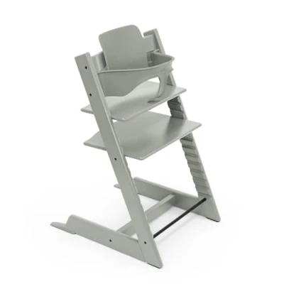Immagine di Seggiolone Tripp Trapp di Stokke, Glacier Green Include Sedia + Baby Set 2 per bambini tra 6 36 mesi Regolabile, Ergonomico e Facile da pulire