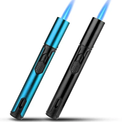 Immagine di Bbsisgo Accendino Jet Flame, a Gas Butano Ricaricabile, Antivento Lungo per Candele, Cucina, Campeggio, Barbecue, Camino. Regalo Uomo (Venduto Senza Gas) (Nero e Blu)