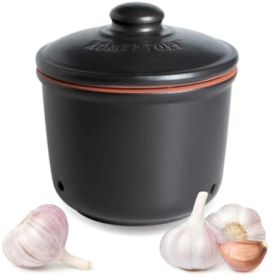 Immagine di Römertopf Mini Pentola fresca per aglio in ceramica, 0,6 l, con argilla traspirante, mantiene le verdure fresche più a lungo, ideale circolazione dell&#039;aria, colore nero