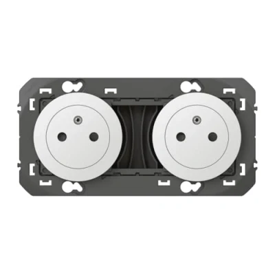 Immagine di Legrand LEG95218 Presa doppia 2 x 2P+T PreCABLEE BLC Dooxie, 2P+T, colore: Bianco