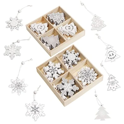 Immagine di Belle Vous Decorazioni Albero di Natale Legno da Appendere (32pz) 8 Design Addobbi con Fiocchi Neve e Disegni Natalizi per Colori Bianco Argento