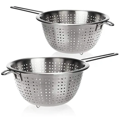 Immagine di COM FOUR® 2x setaccio da cucina in acciaio inox pasta classico con manico scolapasta rotondo per lavare frutta, verdura e insalate (2 pezzi maniglia)