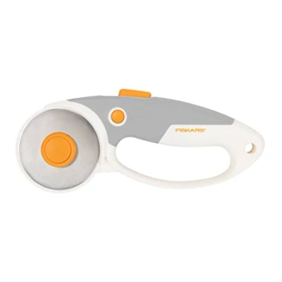 Immagine di Fiskars Taglierino a Rotella in Titanio, Impugnatura con Occhiello, Per Destrimani e Mancini, Diametro della Lama: 60 mm, Arancione/Bianco/Grigio, 1066040