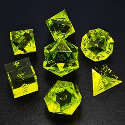 Immagine di Bescon Crystal Clear (Unpainted) Sharp Edge DND Dice Set of 7, Razor Edged Polyhedral D&amp;D for Dungeons and Dragons Role Playing Games, OliveDrab Color